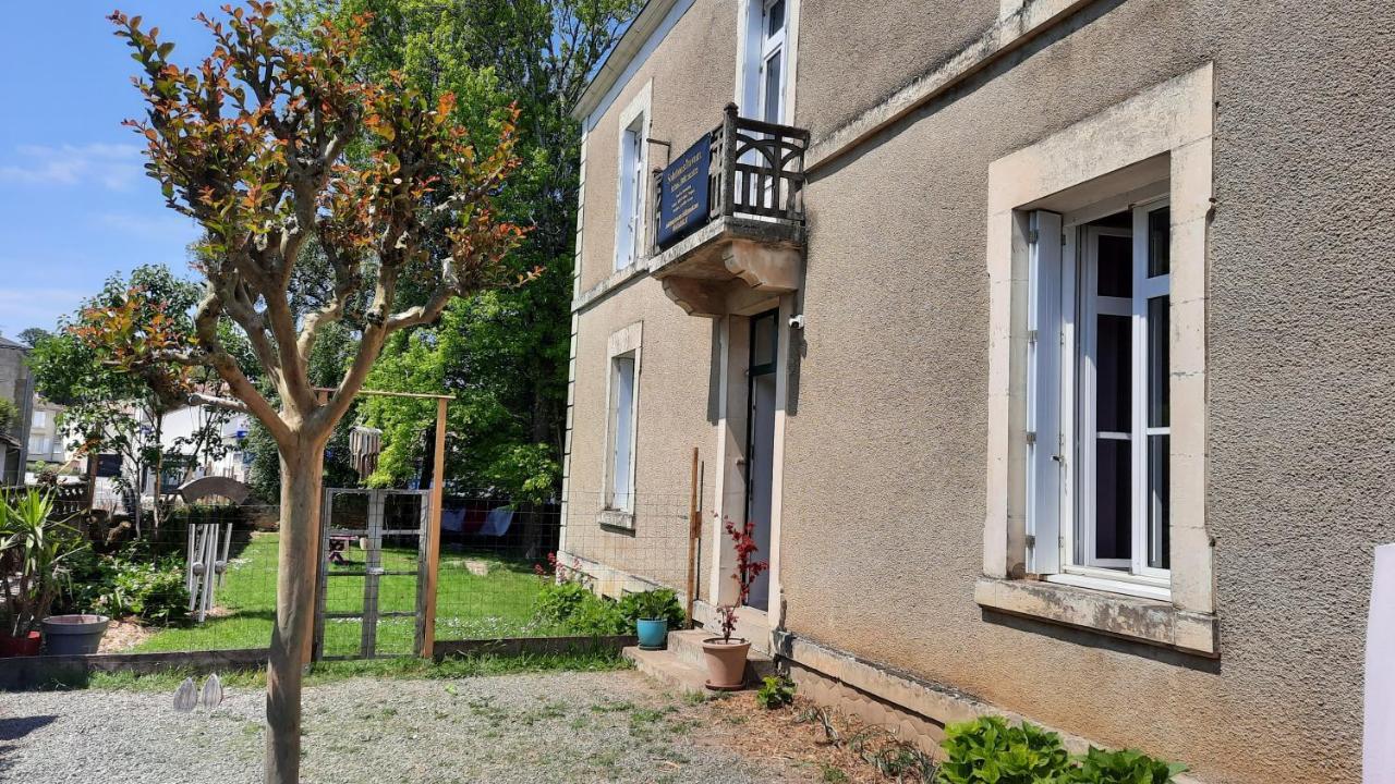 Le Pas Sage Bed & Breakfast La Caillere-Saint-Hilaire ภายนอก รูปภาพ